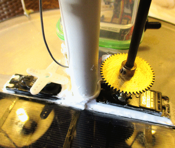 Sailing Saucer Wind Vane clutch